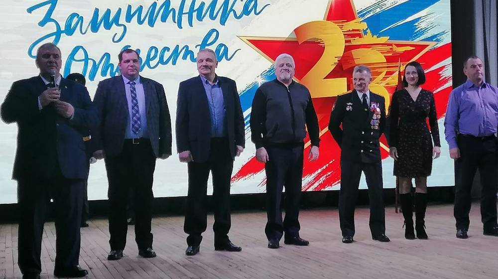 В Брасовском районе торжественно поздравили мужчин с праздником