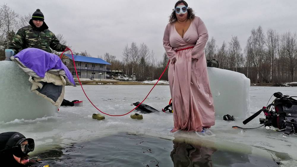 В Брянске после ныряния Оксаны Новиковой под лёд в вечернем платье объявили весну