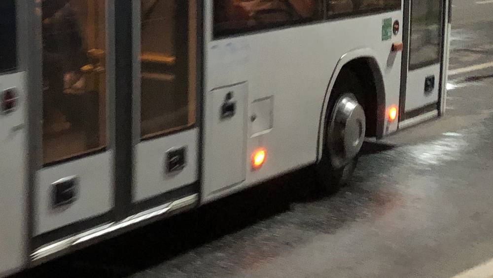 В Брянске в ДТП попали автобус и автомобиль