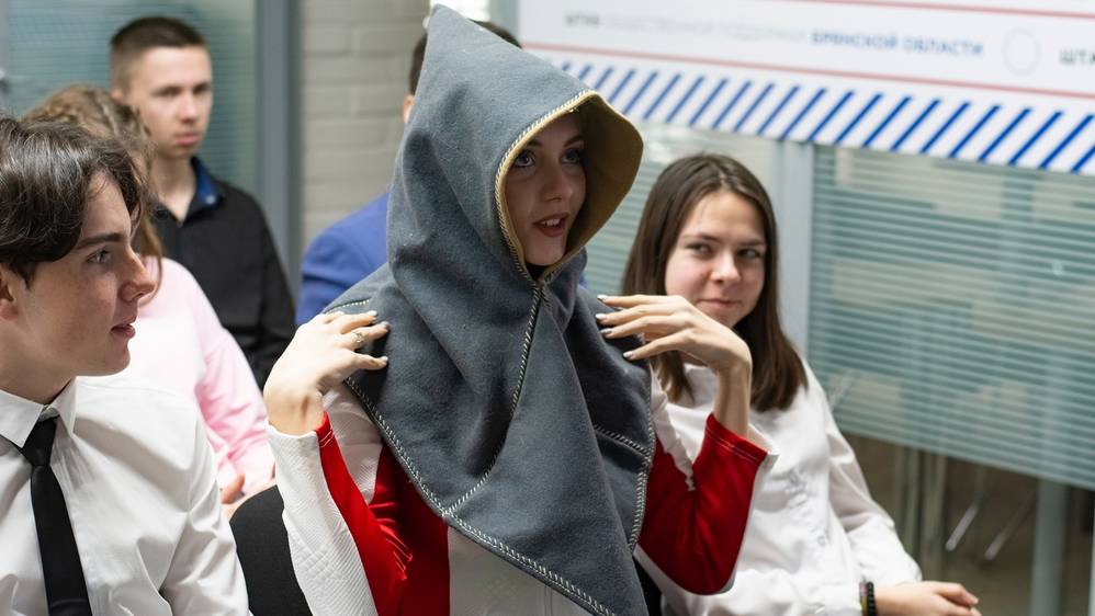 В Штабе общественной поддержки Брянской области состоялась встреча с клубом исторической реконструкции