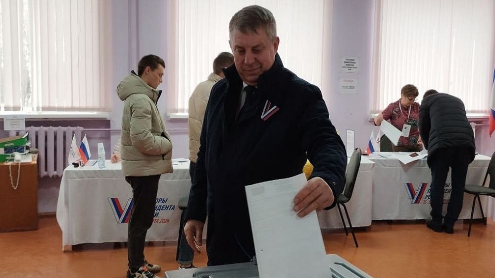 Брянский губернатор Александр Богомаз проголосовал на выборах президента