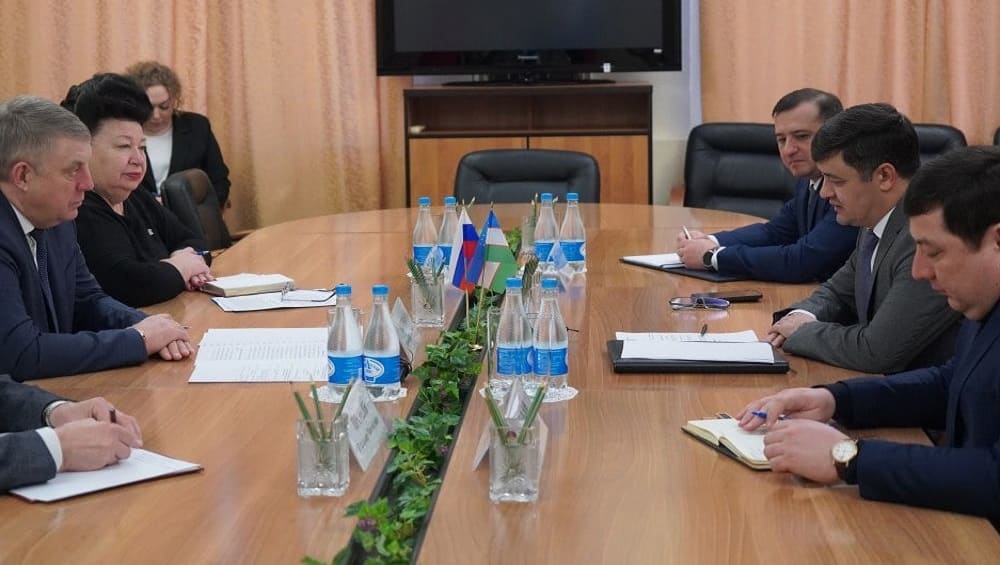 Брянский губернатор Богомаз встретился с советником посольства Узбекистана