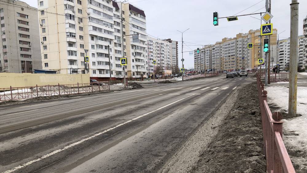 Выяснилась причина разрушения части дороги на улице Романа Брянского