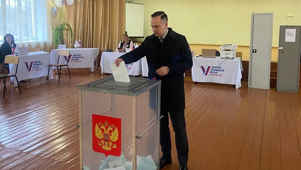 В Брянске на выборах президента проголосовали главы Советского и Володарского районов