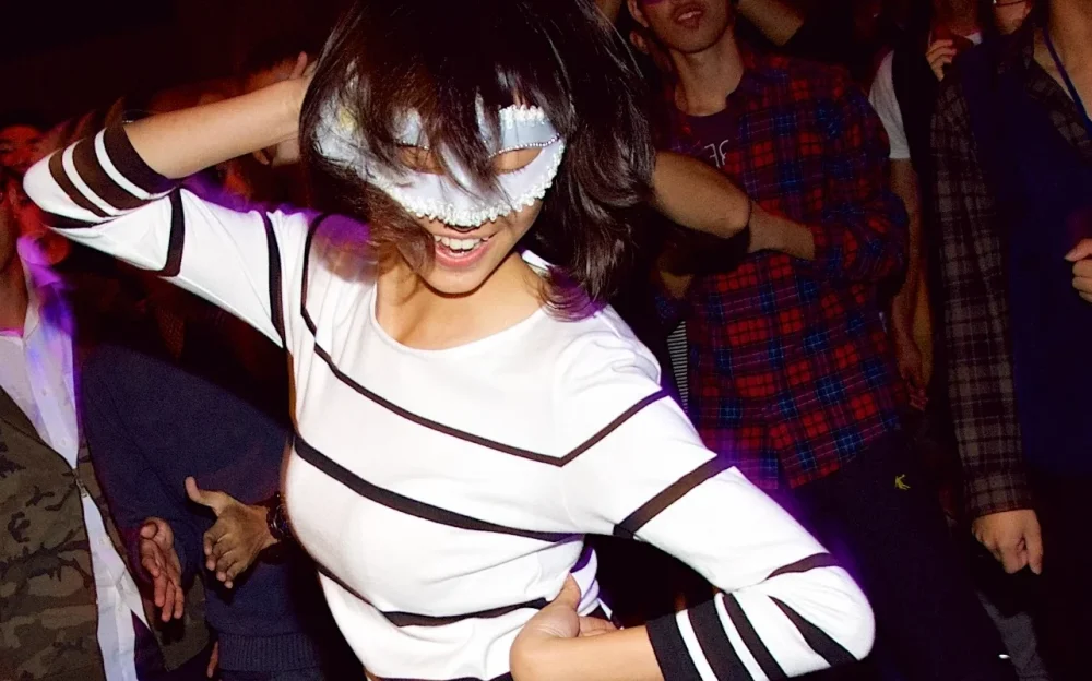 В прифронтовом городе Валуйки прошла «голая вечеринка»