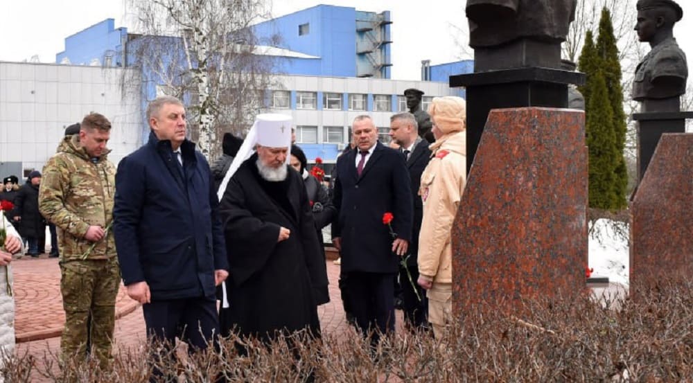 Брянский губернатор Богомаз почтил память погибших бойцов легендарной 6 роты