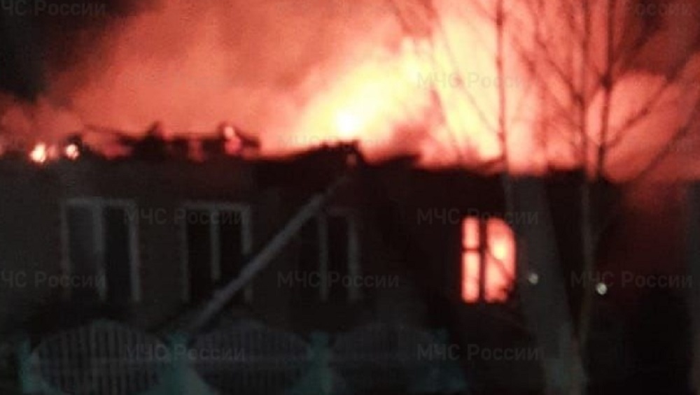Под Карачевом Брянской области при пожаре в жилом доме погиб 66-летний мужчина