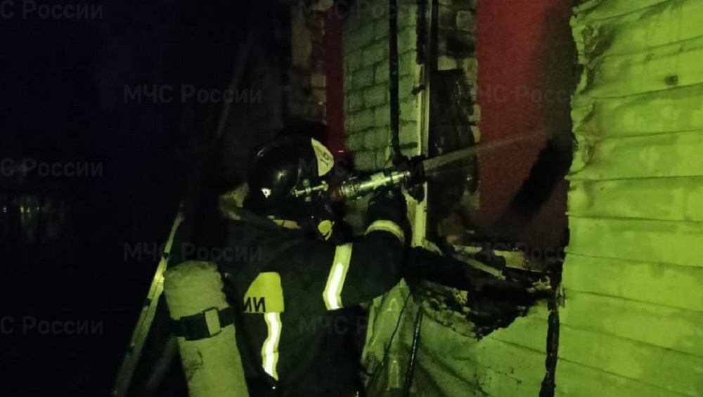 В Новозыбковском округе при пожаре в жилом доме погибла 85-летняя женщина