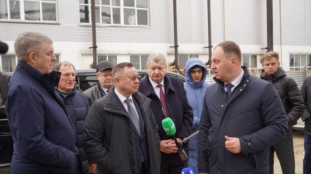 Министр строительства и ЖКХ России Ирек Файзуллин посетил социально значимые объекты Брянска