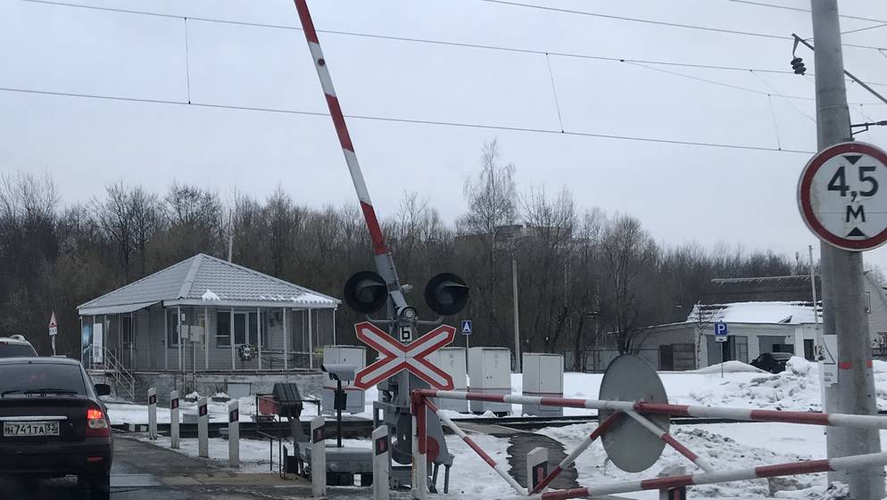 Движение автомобилей через железнодорожный переезд на станции Навля в Брянской области будет закрыто 7 марта на время ремонта