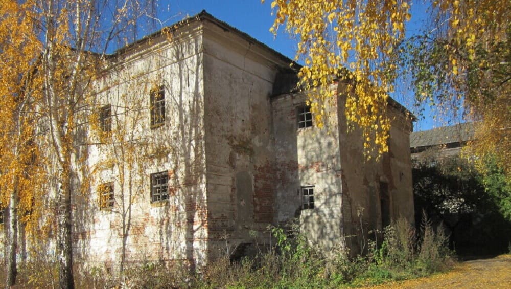 В Стародубе прокуратура велела чиновникам спасти от гибели Екатерининский острог