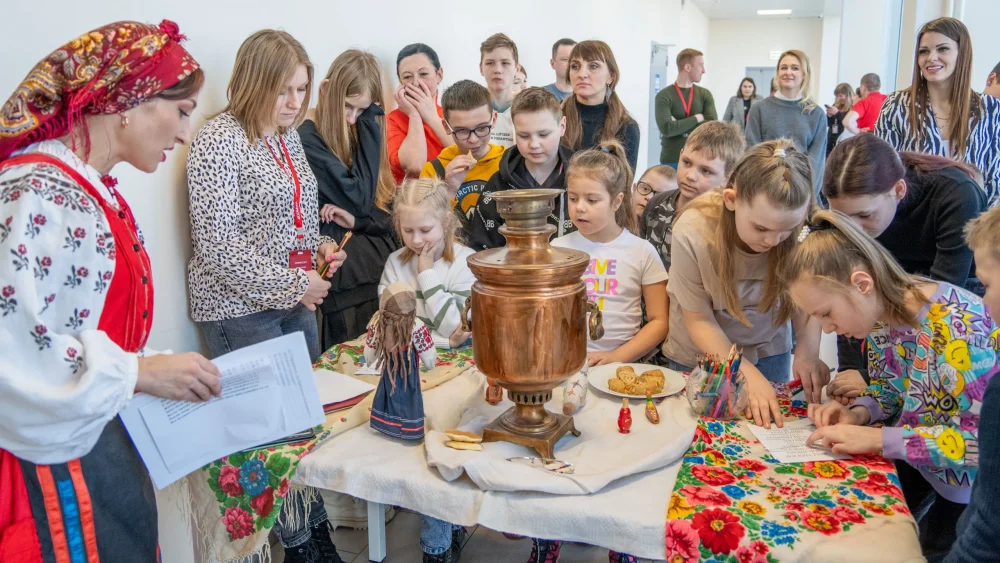 «Мираторг» провёл широкую масленицу для детей сотрудников на заводе, где производит блины и оладьи