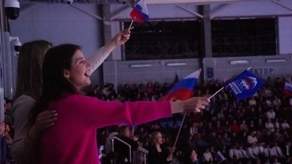 В Брянске состоялся митинг-концерт «Россия, Крым, Севастополь. 10 лет в родной гавани»