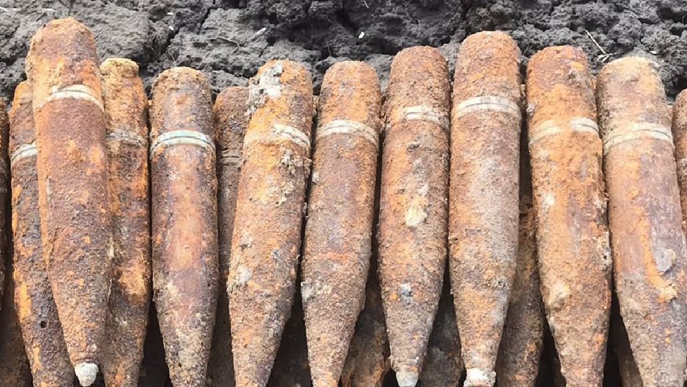 В двух районах Брянской области 28 марта обезвредили 18 артиллерийских снарядов