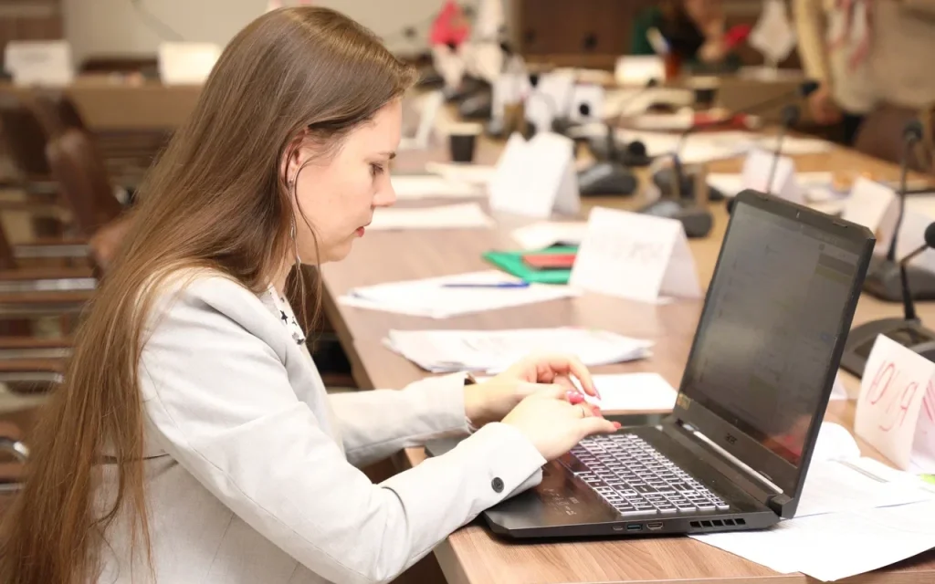 Самозанятые поставили госкомпаниям товаров и услуг на 2,2 млрд рублей