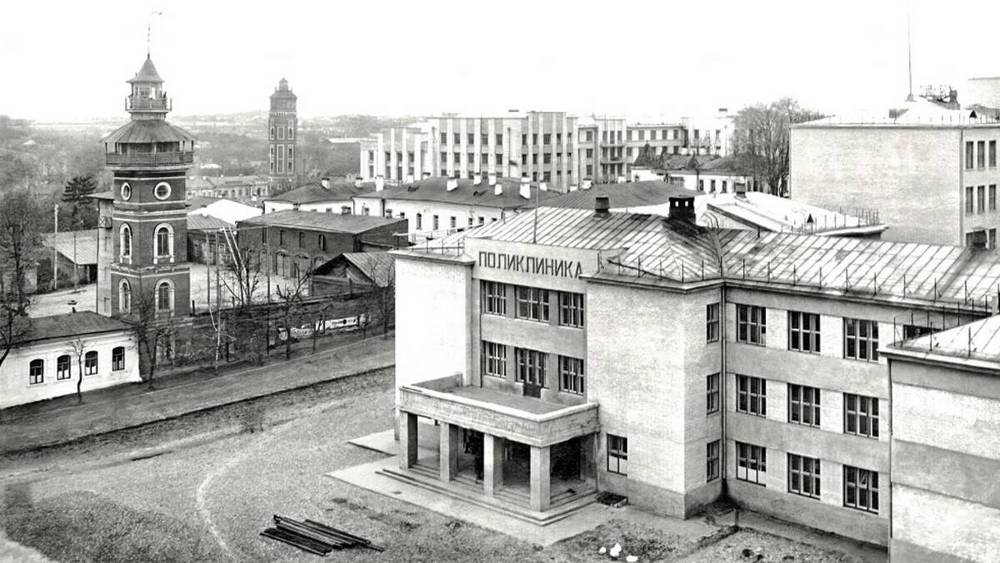 Опубликовано занимательное фото площади с пожарной каланчой в центре Брянска