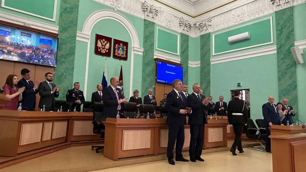 Брянский губернатор Александр Богомаз награжден медалью В.В. Бахирева
