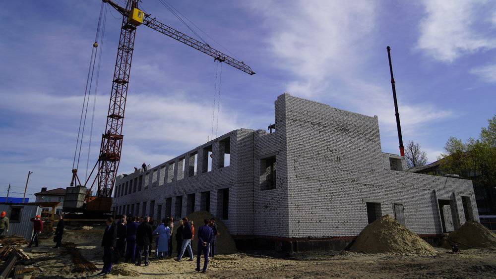 Брянский губернатор Богомаз оценил ход работ на крупных стройках