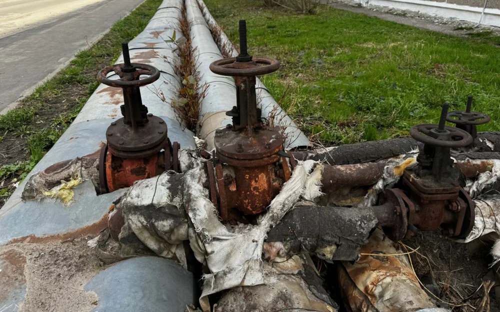 Брянская прокуратура потребовала заменить дырявую трубу водопроводной сети