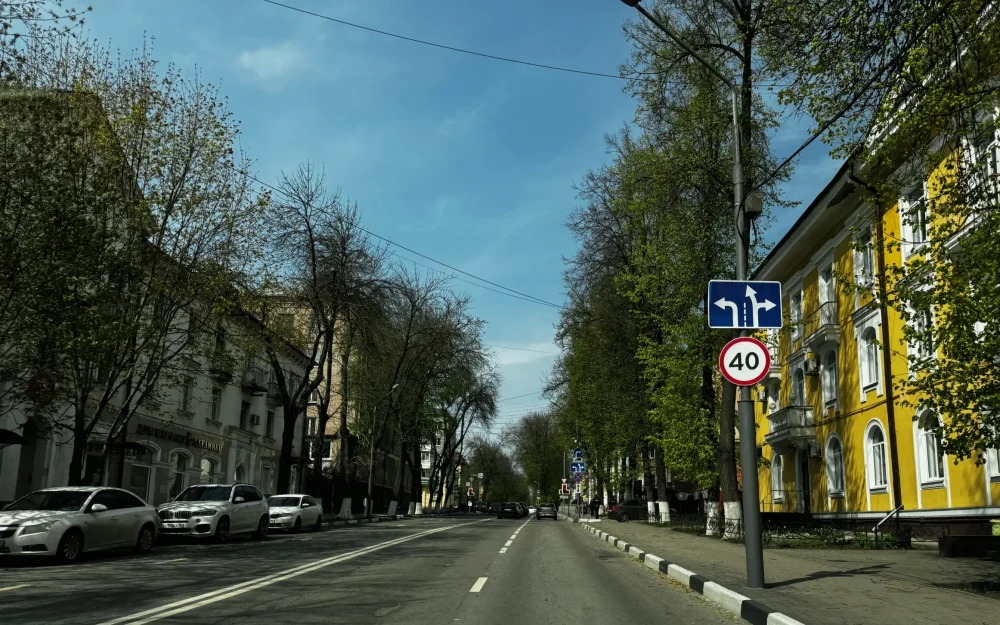 Из-за нового дорожного знака в центре Брянске сотни водителей получат штрафы