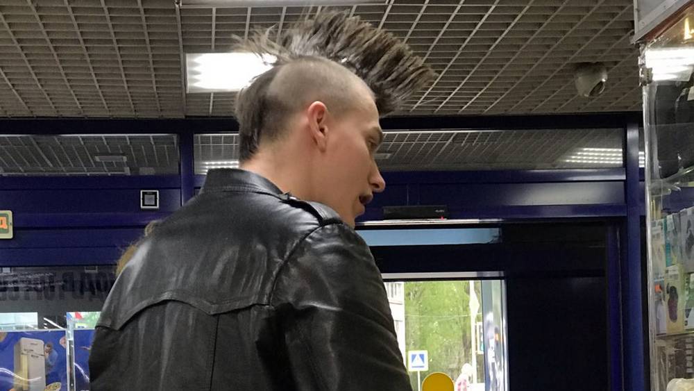 В Брянск вернулись панки с заоблачными ирокезами