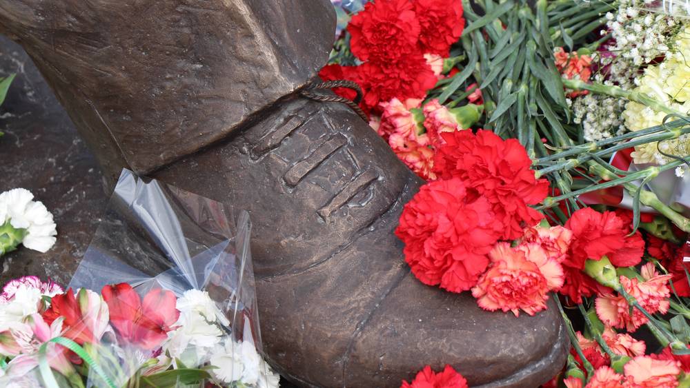 Ровно десять лет назад в Брянске открыли памятник Гагарину: как это было