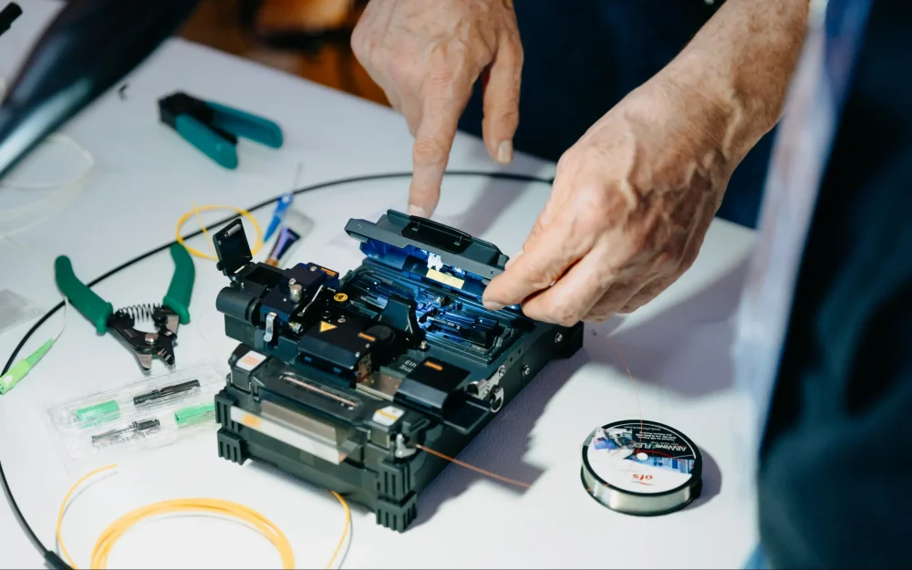 «Ростелеком» и Tele2 раскрыли секреты появления интернета в домах и мобильных телефонах