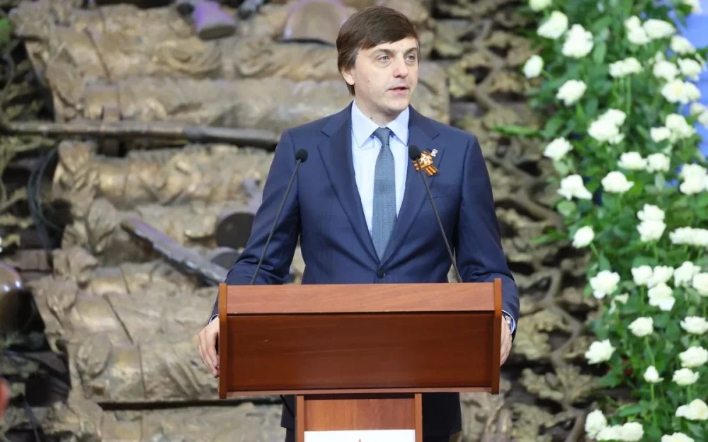 61 страна, 28 тысяч площадок: «Единая Россия» в шестой раз провела «Диктант Победы»