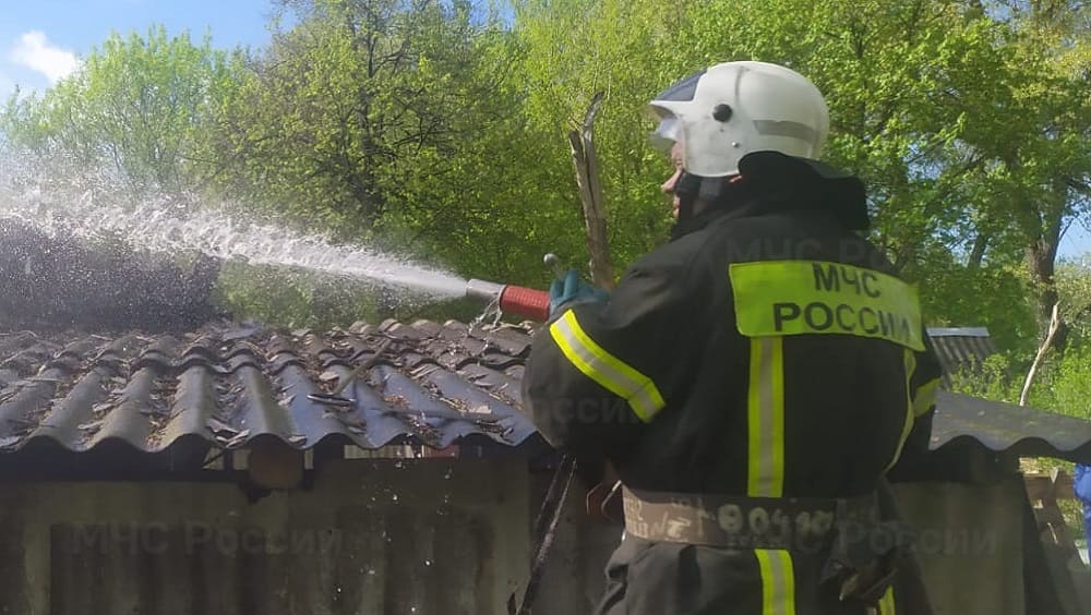 Под Погаром Брянской области при пожаре в жилом доме погиб 60-летний мужчина