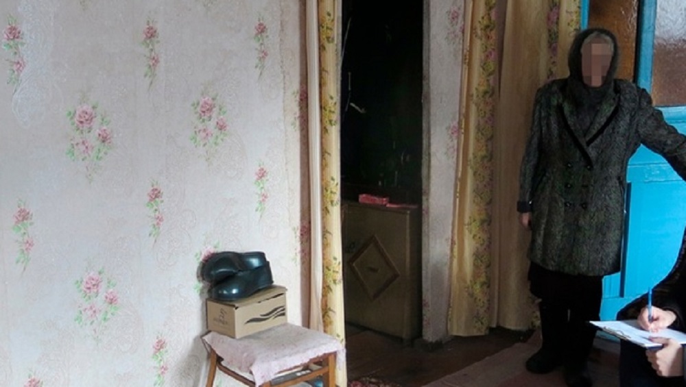 В Клинцах мать троих детей получила условный срок за кражу 780 тысяч рублей у пенсионера