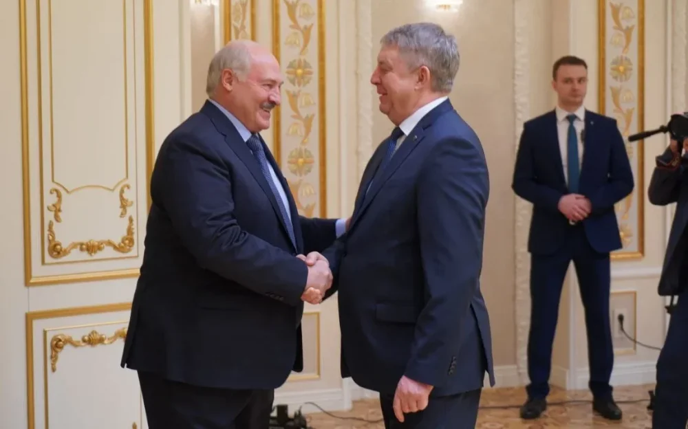 Брянский губернатор поздравил граждан с Днем единения народов Белоруссии и России