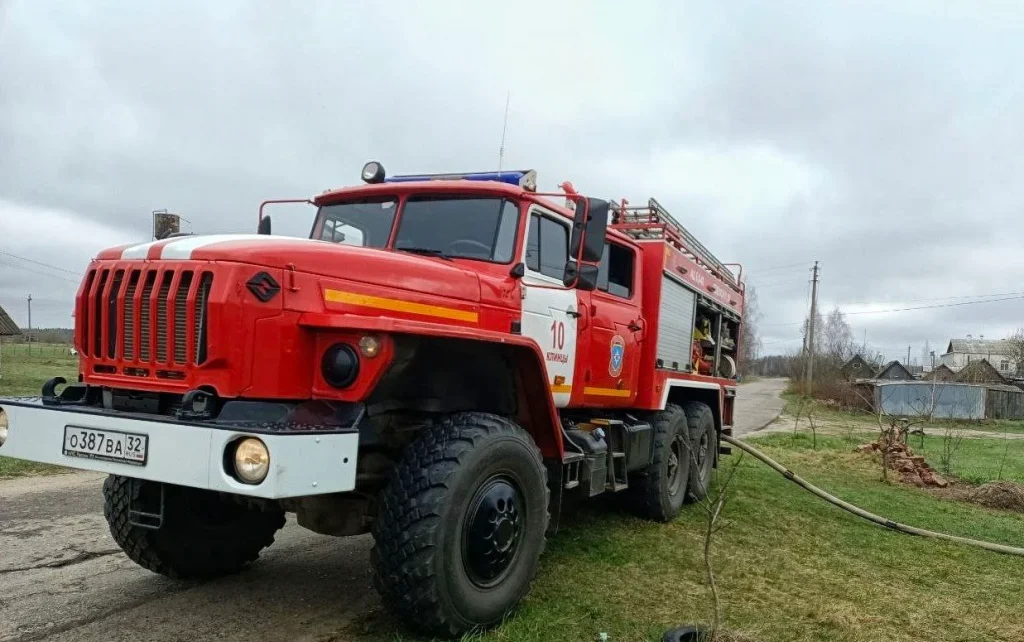 В Брянской области из-за свечи перед иконой две семьи остались без жилья