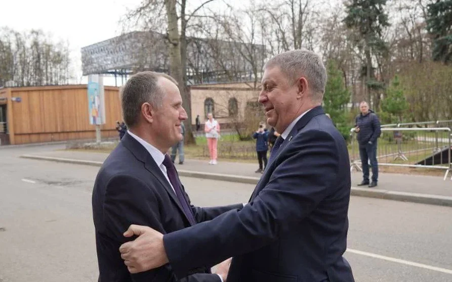 Брянский губернатор Александр Богомаз посетил белорусский павильон на ВДНХ