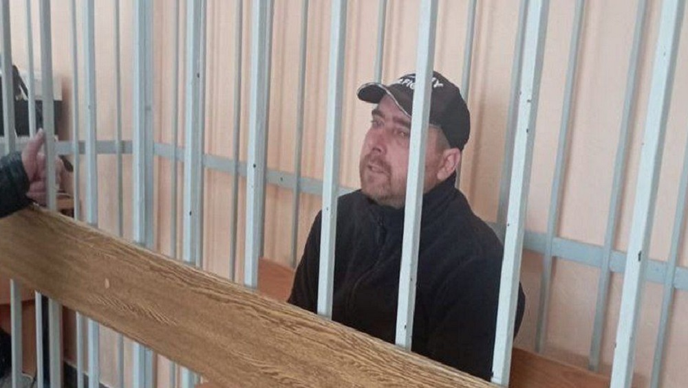 Брянский суд арестовал мужчину, призывавшего участника СВО сдаться в плен ВСУ