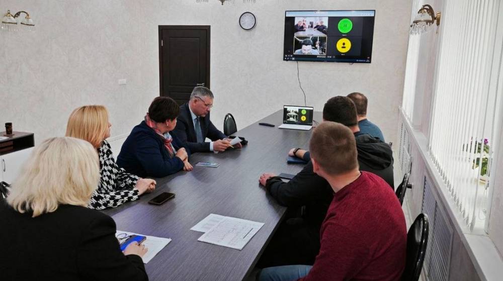 Состоялась встреча Николая Алексеенко с кандидатами предварительного голосования