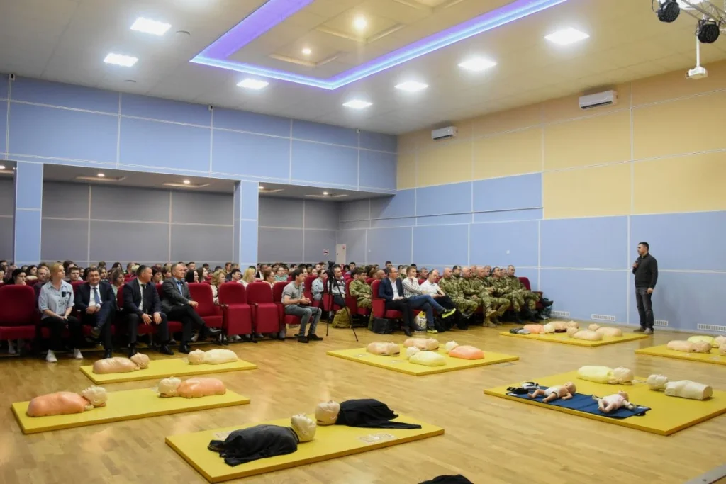 Депутат Госдумы Дмитрий Хубезов посетил Брянщину с мастер-классом по тактической медицине