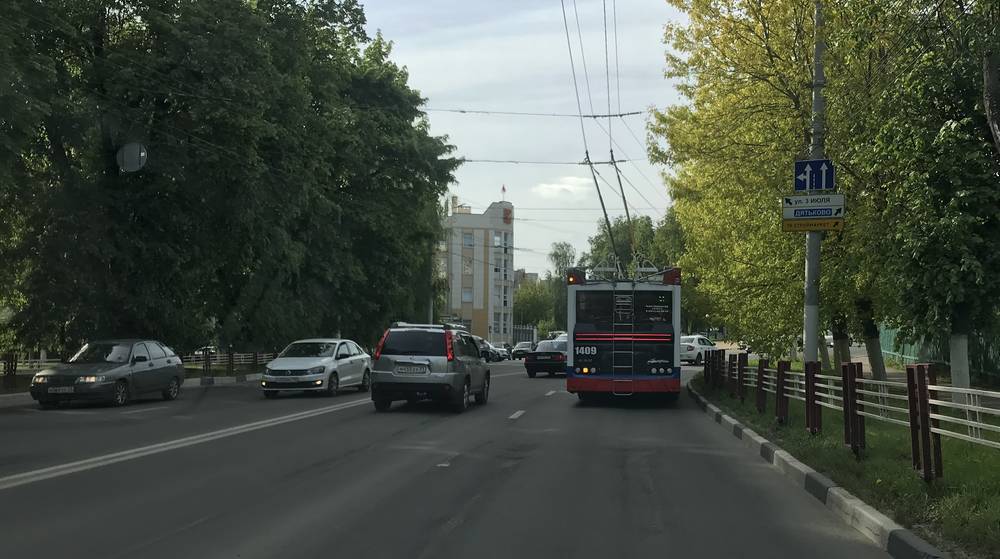 Властям Брянска удалось очистить основные дороги от зимней грязи