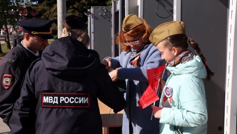 В Брянской области более 600 полицейских не допустили нарушений порядка в День Победы