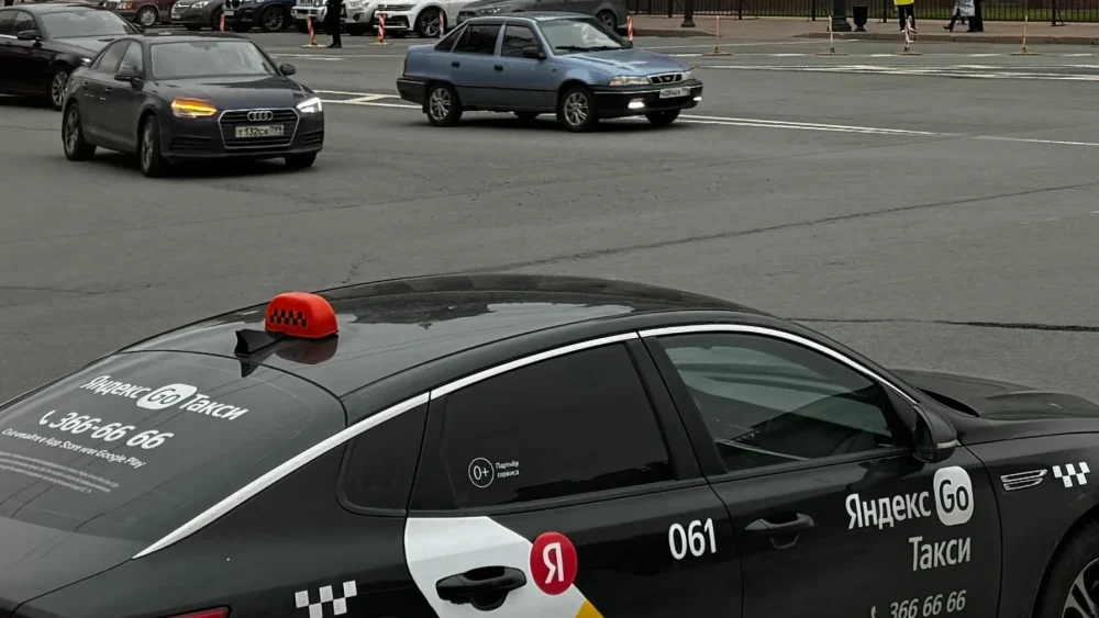 В Брянске гаишники в ходе операции «Такси» выявили 18 нарушений