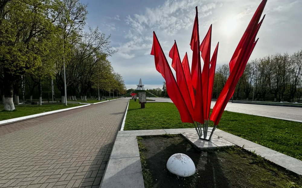 В Брянске будет ограничено движение и парковка 22 августа возле Кургана Бессмертия