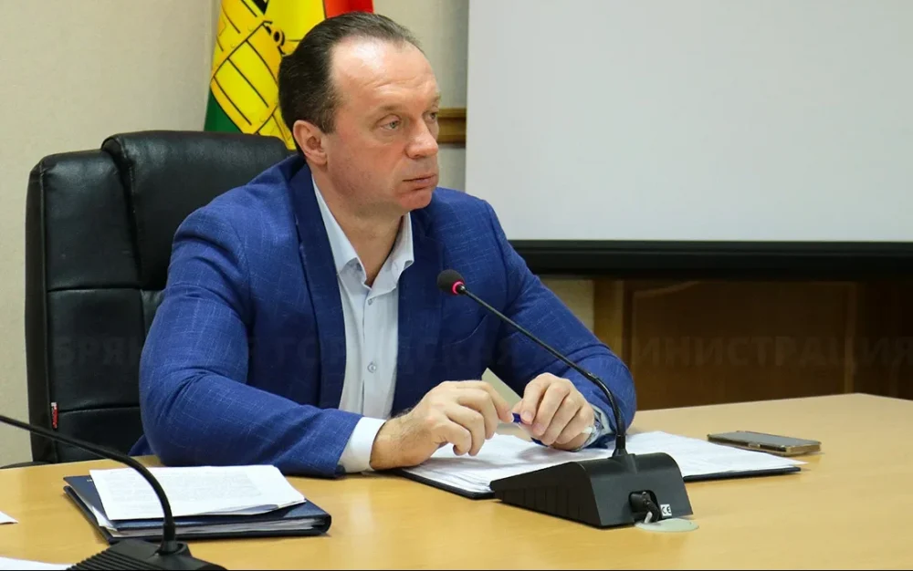 В мэрии Брянска потребовали перестать мучить водителей разбитыми дорогами