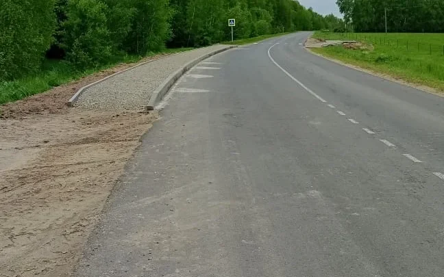 Жители Брянской области поблагодарили дорожников за ремонт дороги Сураж-Вьюково