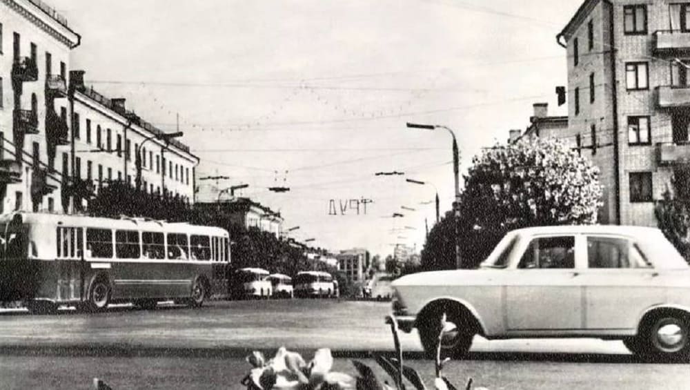 Жителям Брянска показали фото проспекта Ленина в 1968 году