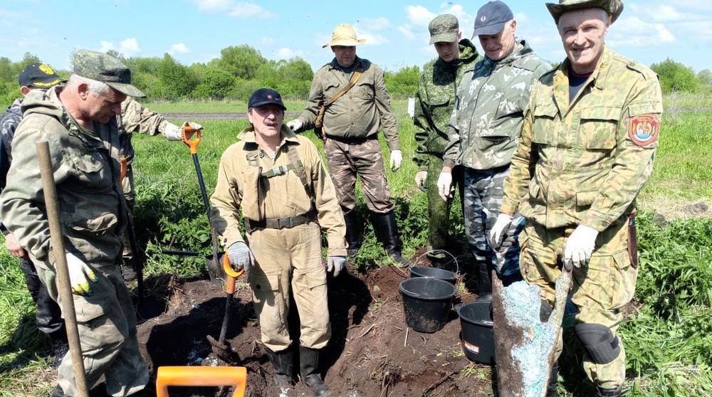 Благочинный Тимофей Учватов совершил молебное пение на месте падения самолёта
