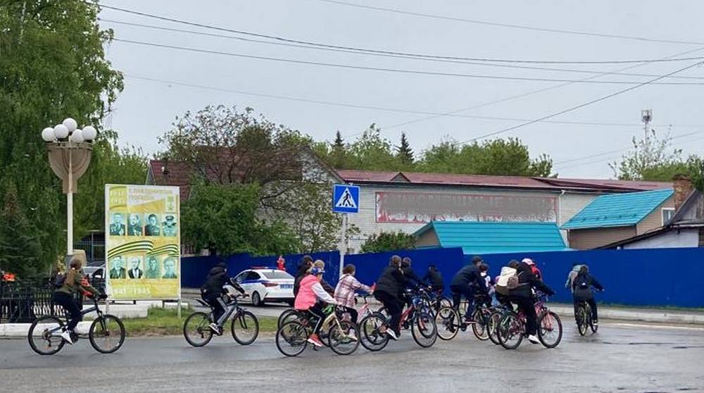 Велопробег в Брасовском районе: Поклонимся великим тем годам