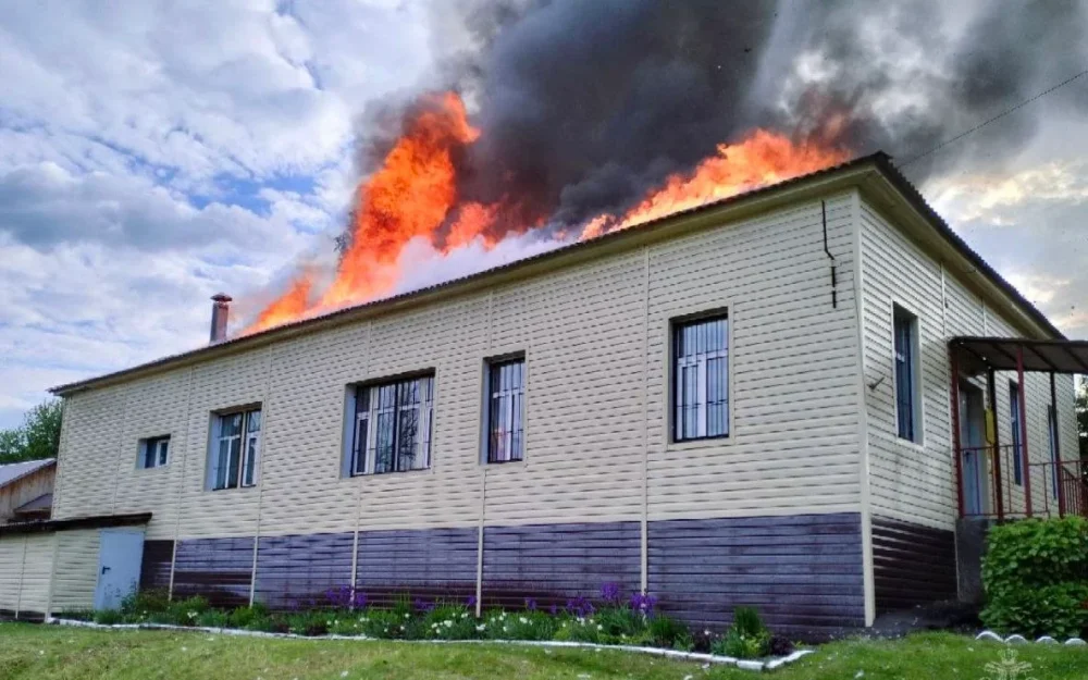 В Сураже Брянской области сгорело здание центра соцобслуживания населения
