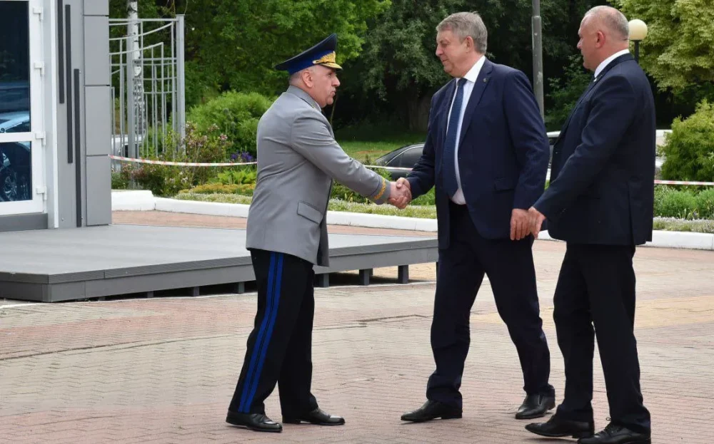Брянский губернатор поздравил пограничников с профессиональным праздником