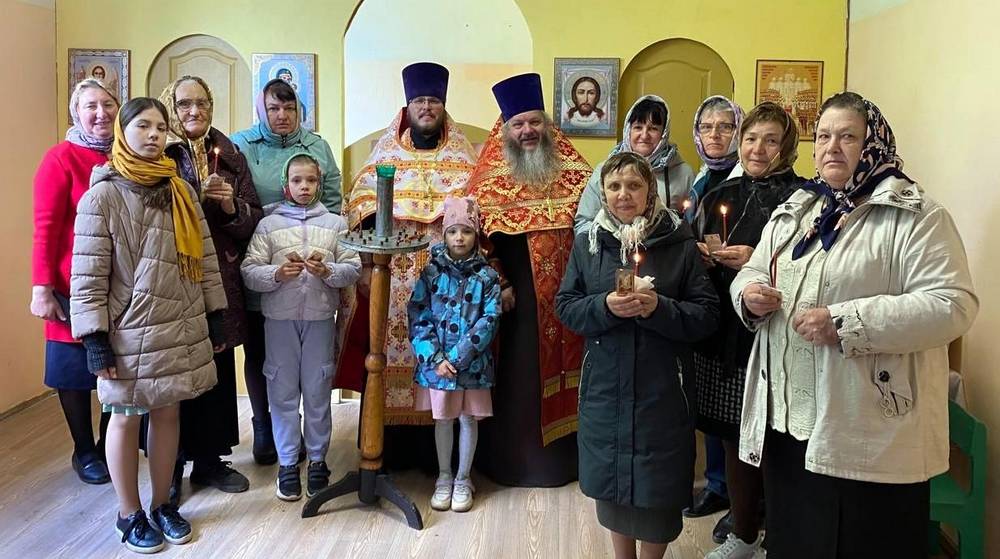 В брянском селе Рёвны открыли молебную комнату во имя святого пророка Илии