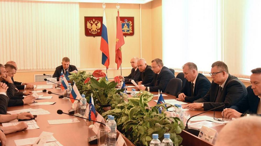 На заседании Президиума регионального политсовета обсудили организационные и кадровые вопросы