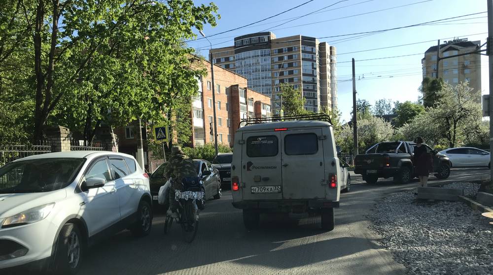 Брянских велосипедистов надо вывести за пределы дорог во избежание бед